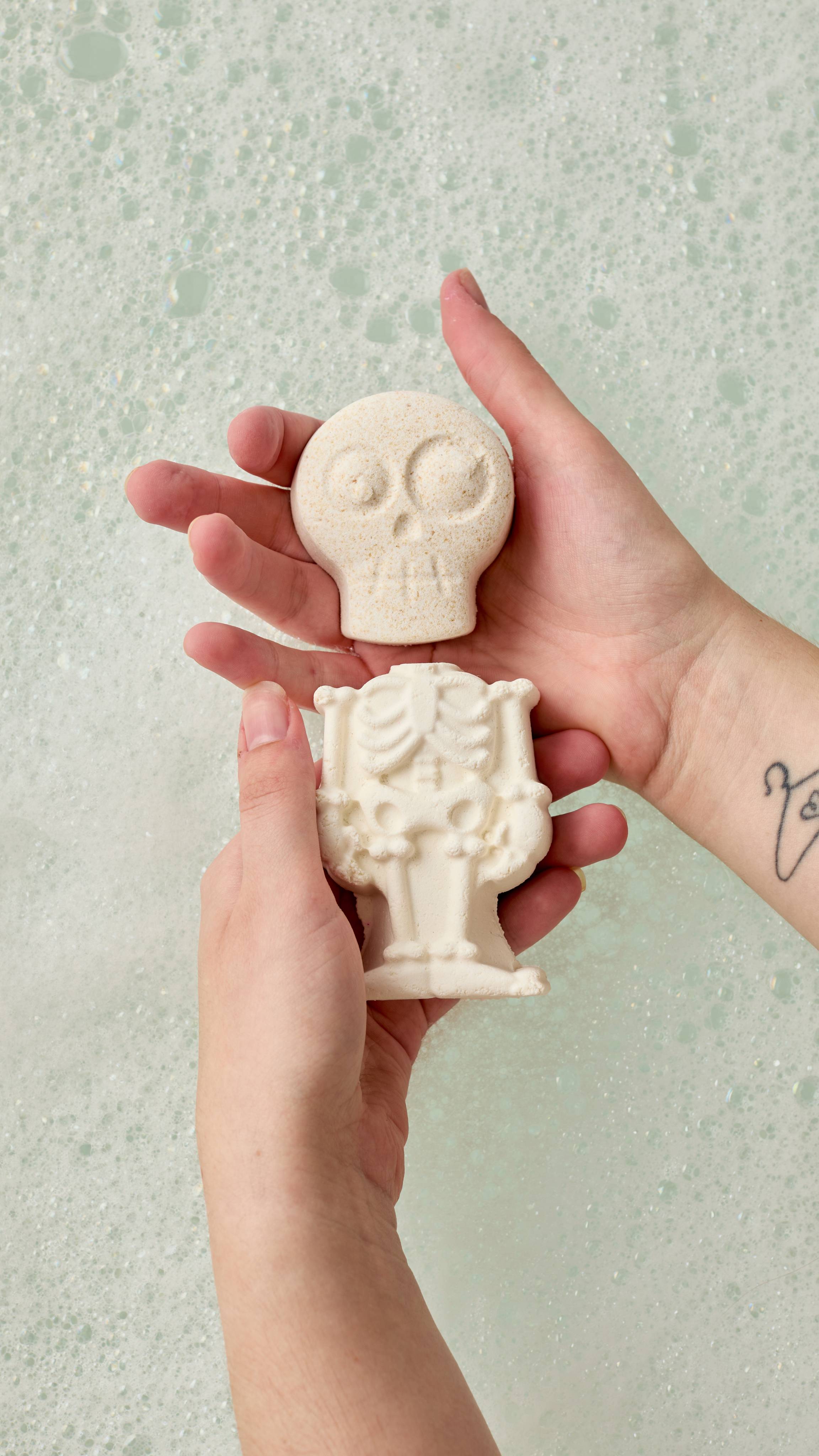 71F41113-B8E6-327D-C479-B11AF3944511